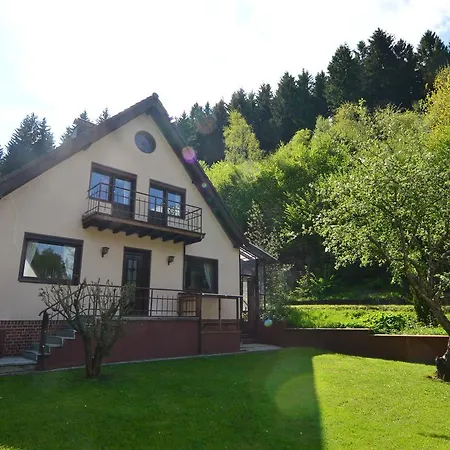 With Garden In Eifel Vakantiehuis
